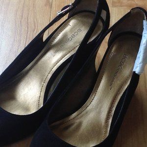 Sz 8.5 BCBGeneration Black Suede Shoes